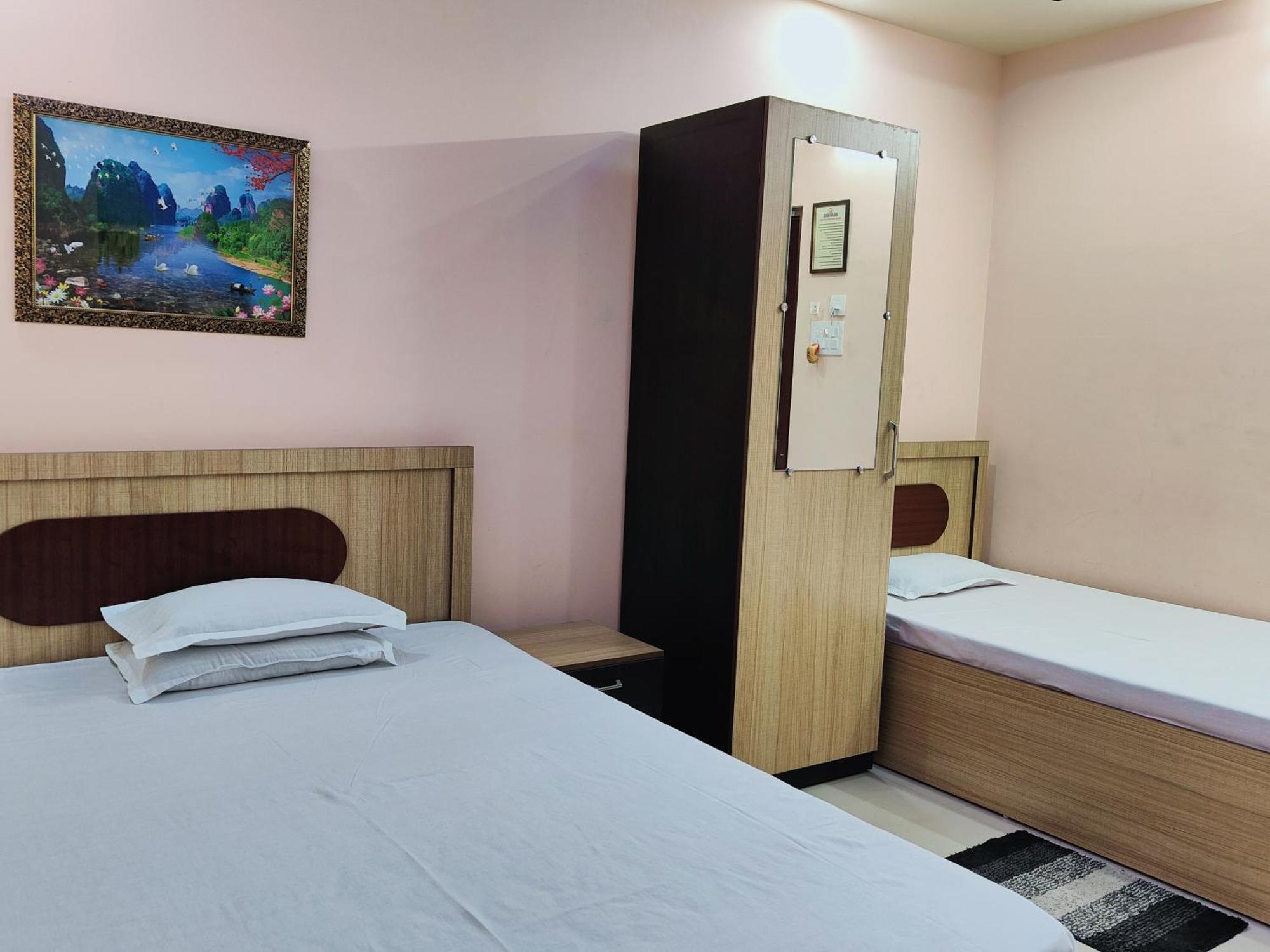 Gulab Lodge Siliguri Exterior photo